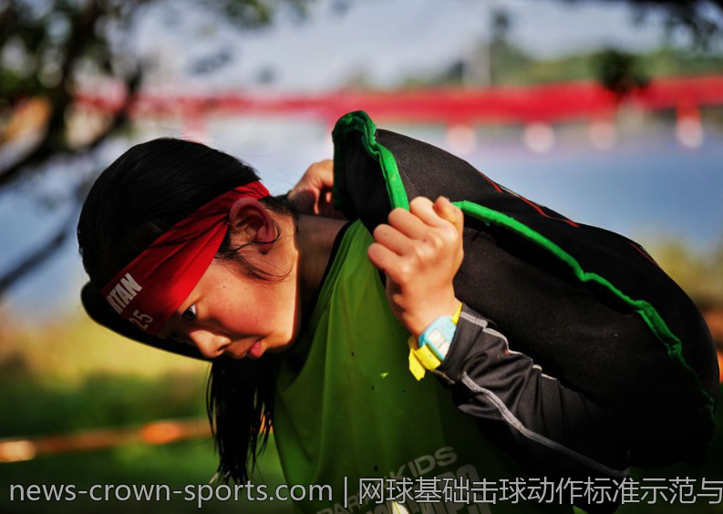 网球基础击球动作标准示范与练习重点